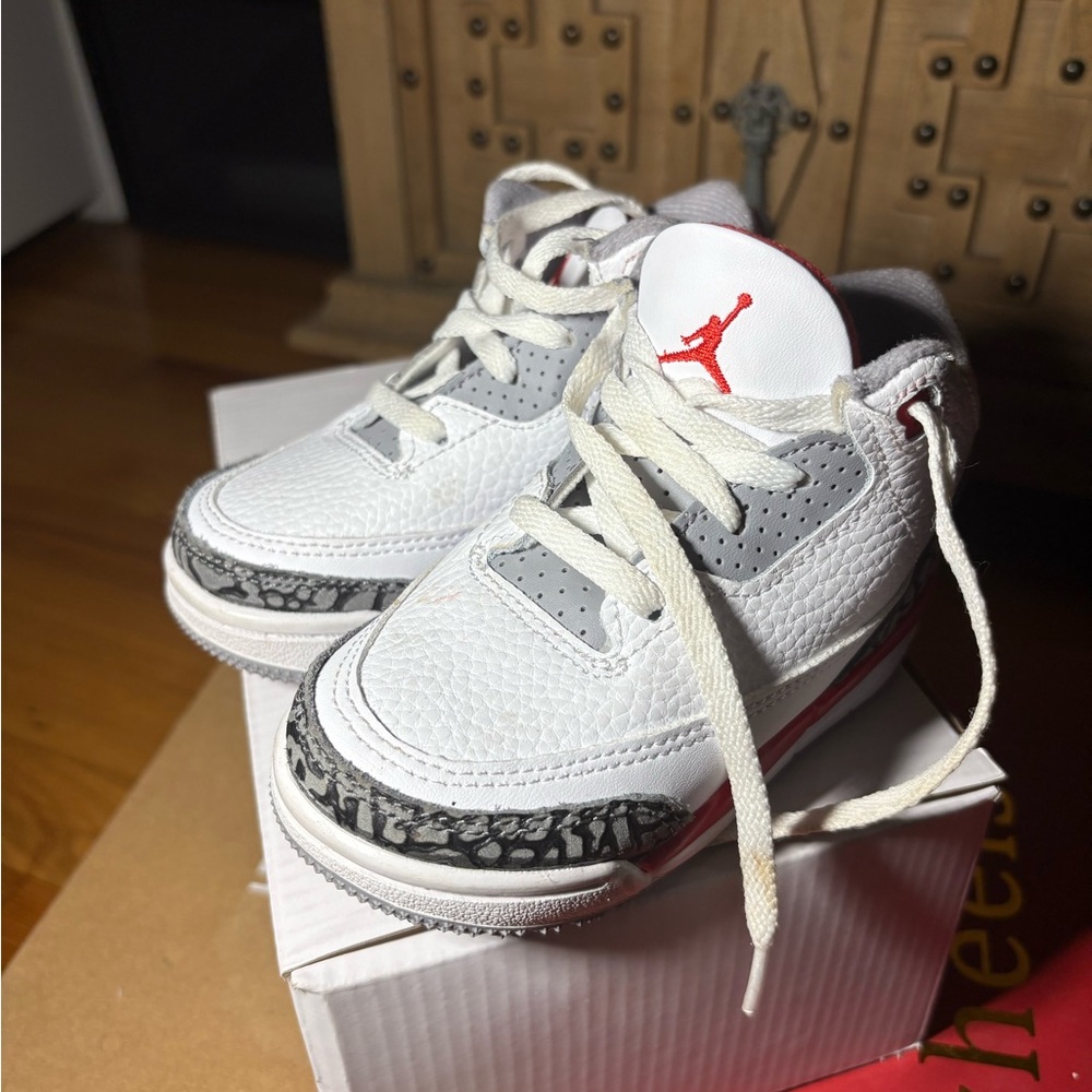Jordan Toddler 3’s white
